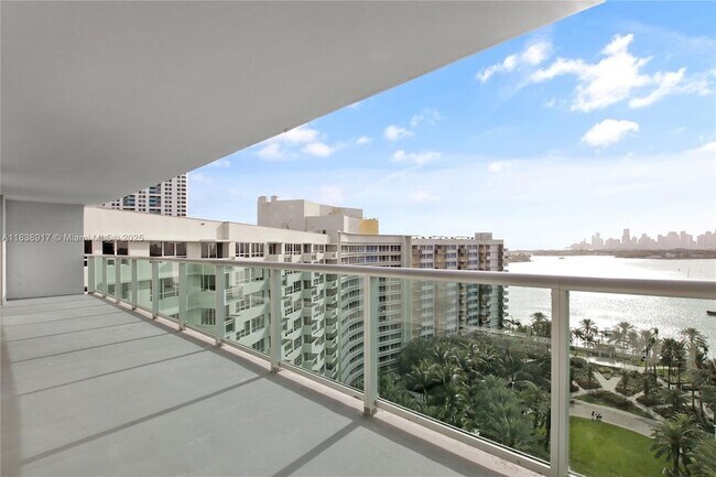 Building Photo - 1500 Bay Rd