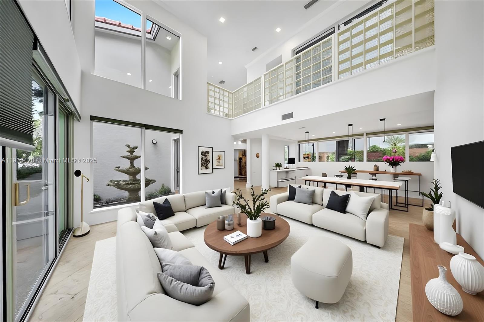 Building Photo - 4000 Alhambra Cir