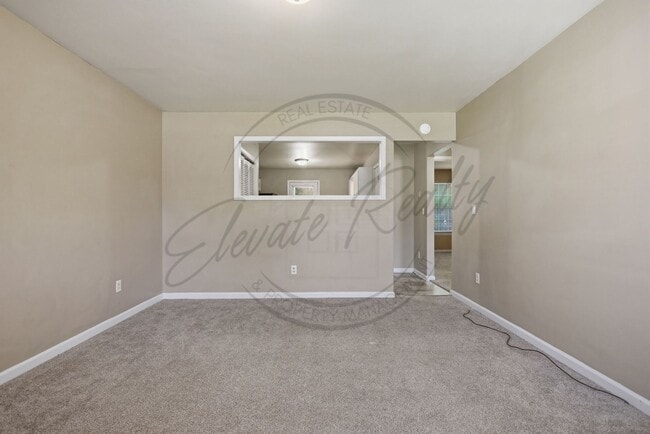 Building Photo - SPRING SPECIAL: 1/2 OFF FIRST MONTHS RENT - Two Bedroom Ranch Duplex in Columbia!