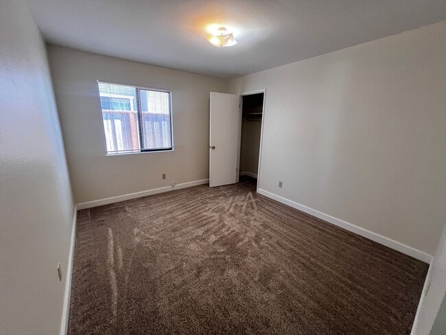 Building Photo - Charming 3-Bedroom, 2-Bath Home in a Highl...