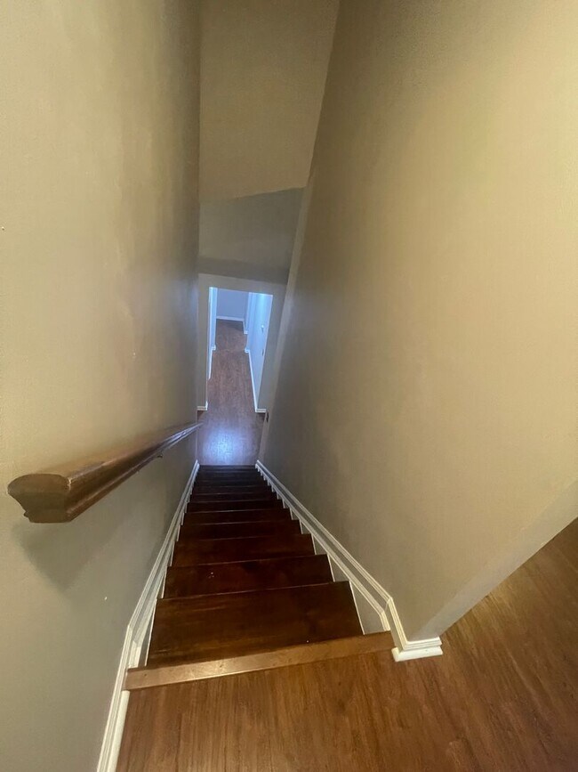 Building Photo - Beautiful home in Riverwalk