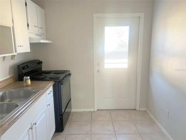 Building Photo - 9264 Anita Ave