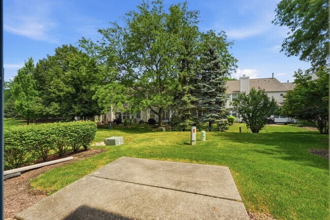Building Photo - 1404 W Sapphire Dr