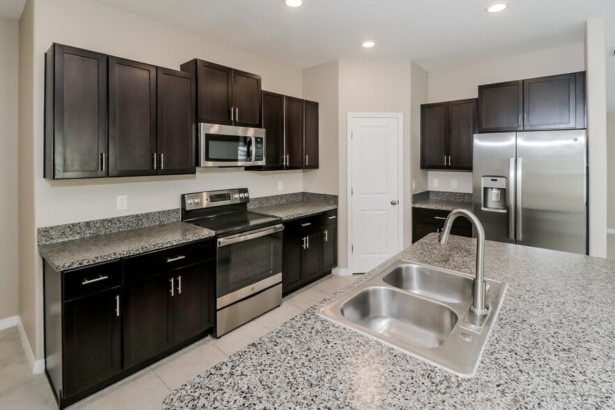 Building Photo - 3189 Lytton Hall Dr