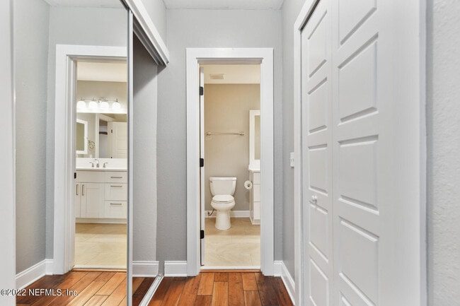 Building Photo - 1701 The Greens Way