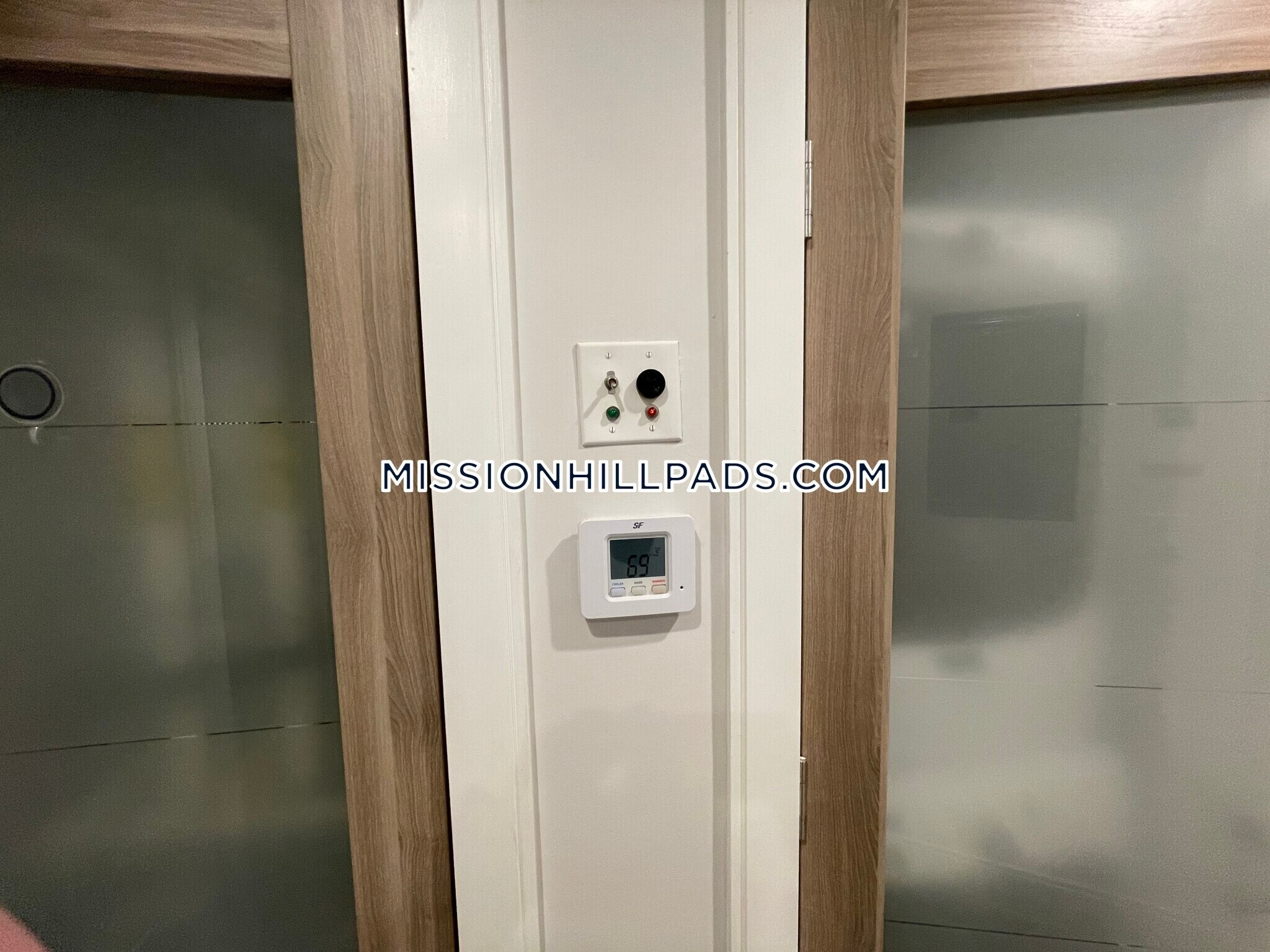 Building Photo - 407 Dudley St