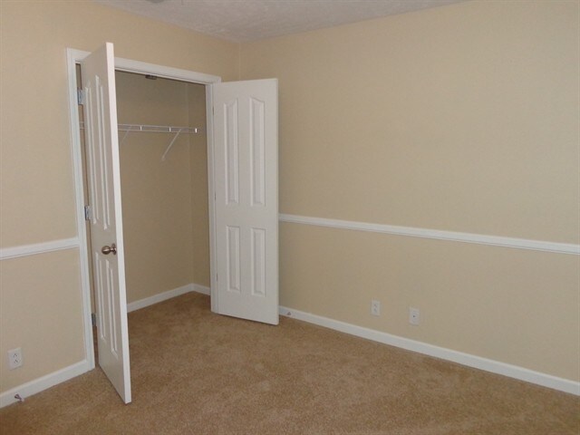 Building Photo - 1669 St Andrews Dr