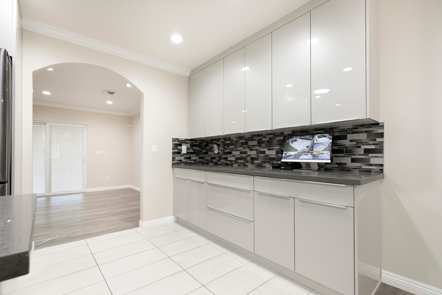 Building Photo - 8215 Saint Clair Ave