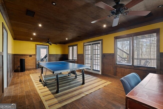 Building Photo - 530 Slane Trce