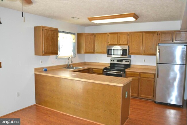 Building Photo - 351 Cool Breeze Ct