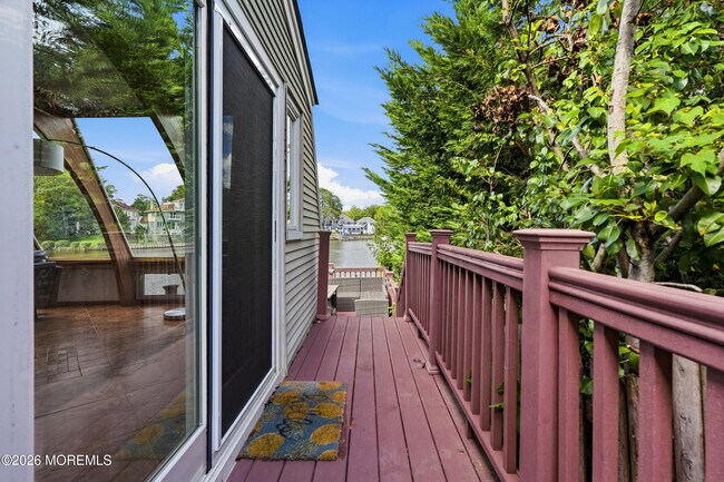 Building Photo - 1213 Sunset Ave