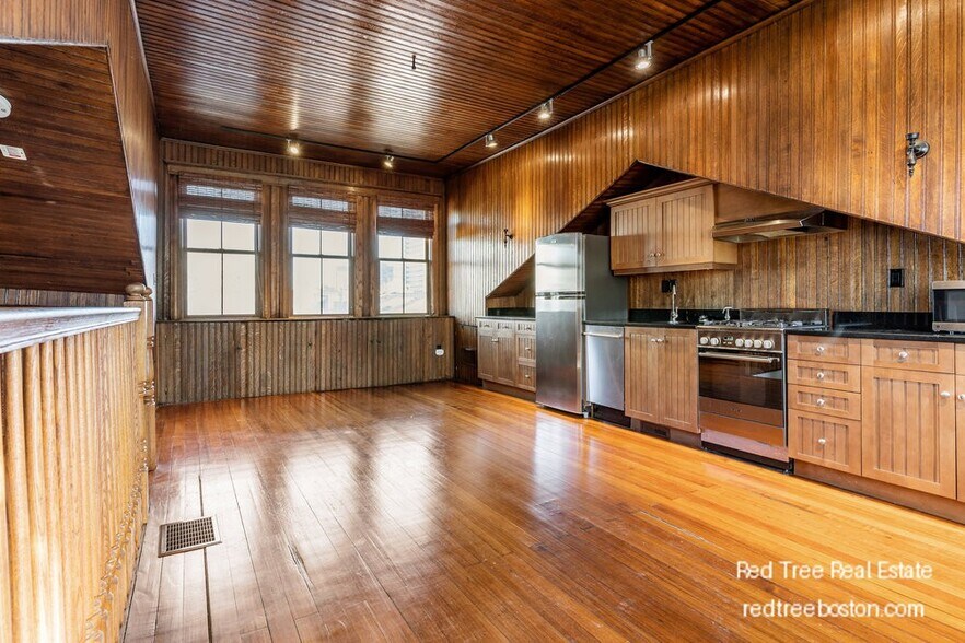 Building Photo - 1609 Tremont St