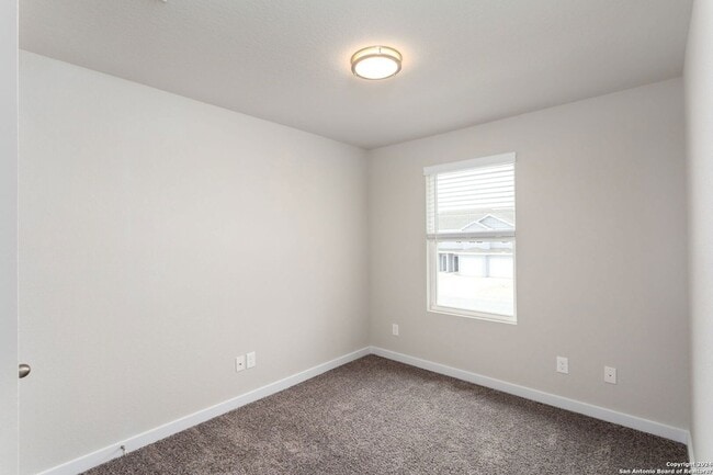 Building Photo - 408 Abigail Aly