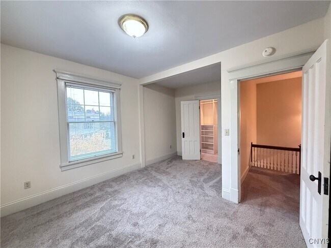 Building Photo - 56 E 5th St