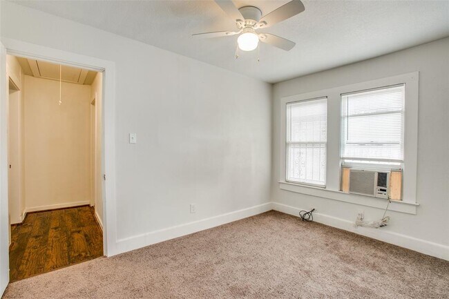 Building Photo - 7119 Farnsworth St