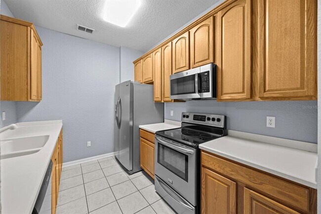 Building Photo - 1355 Venezia Ct