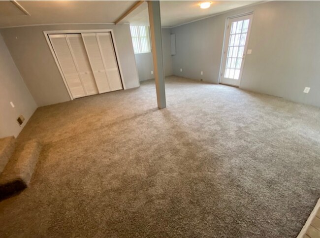 Building Photo - 179 Wessington Pl
