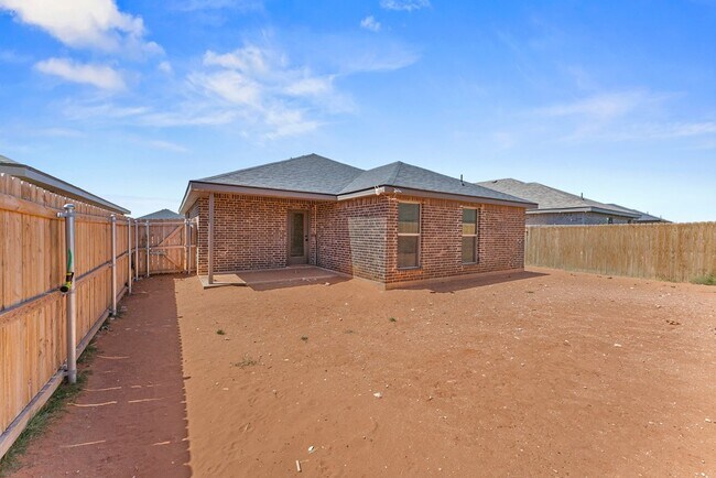 Building Photo - 401 Farmstead Ln