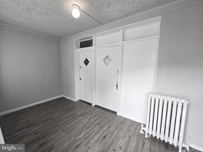 Building Photo - 259 W Ruscomb St