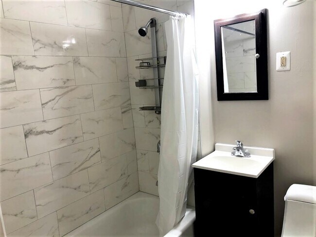 Building Photo - 32 Reedsdale St