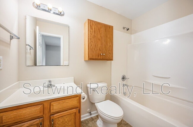 Building Photo - 1348 Hillside Dr
