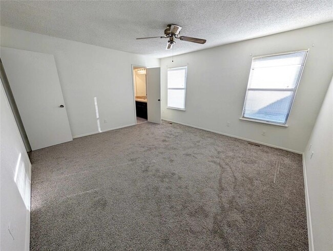 Building Photo - 9030 Roxbury Terrace