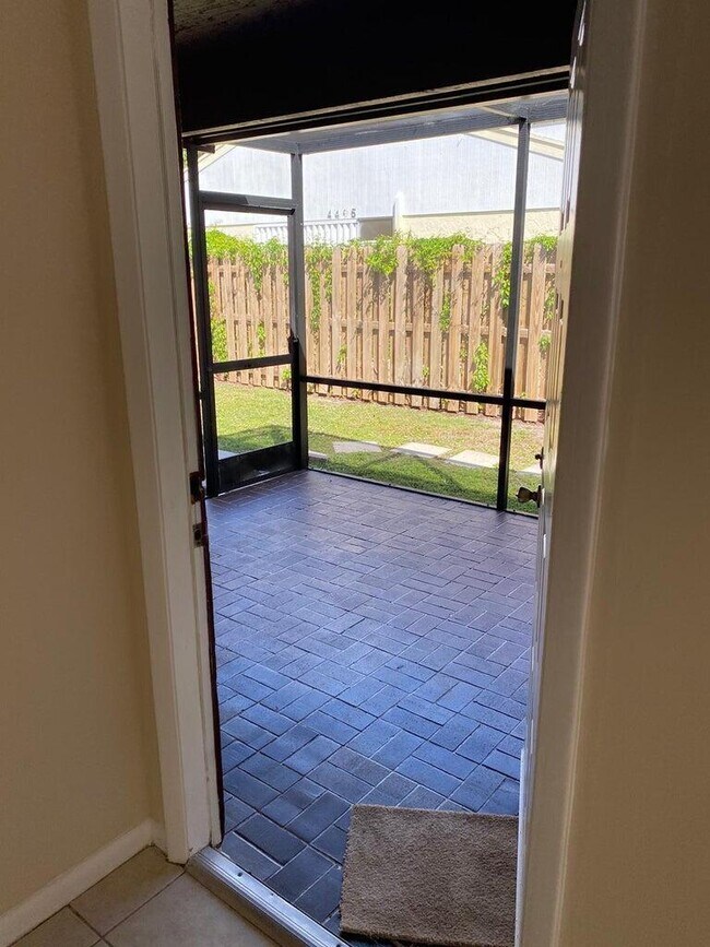 Building Photo - 4477 NW 3rd Dr