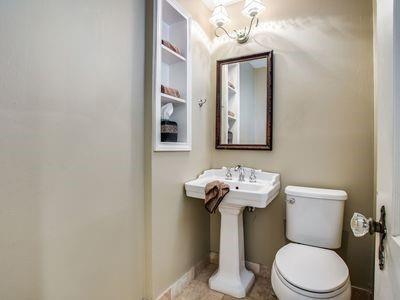 Building Photo - 4325 Grassmere Ln