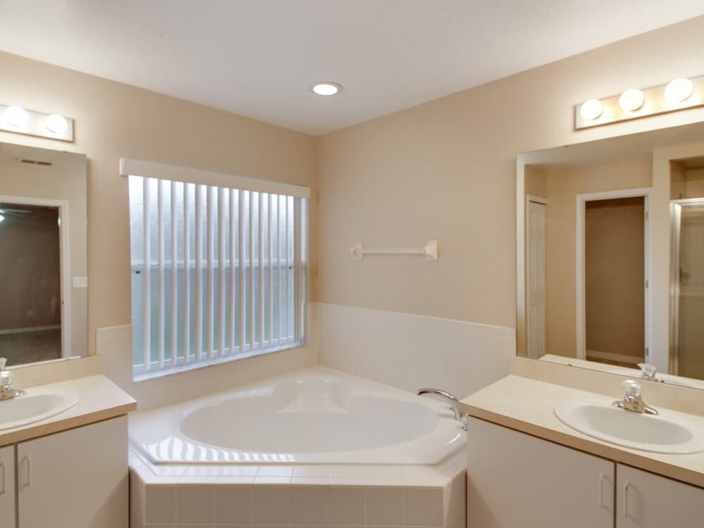 Building Photo - 3005 Lorimer Ct