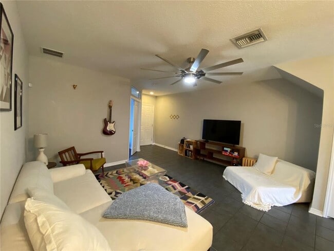 Building Photo - 16326 Swan View Cir