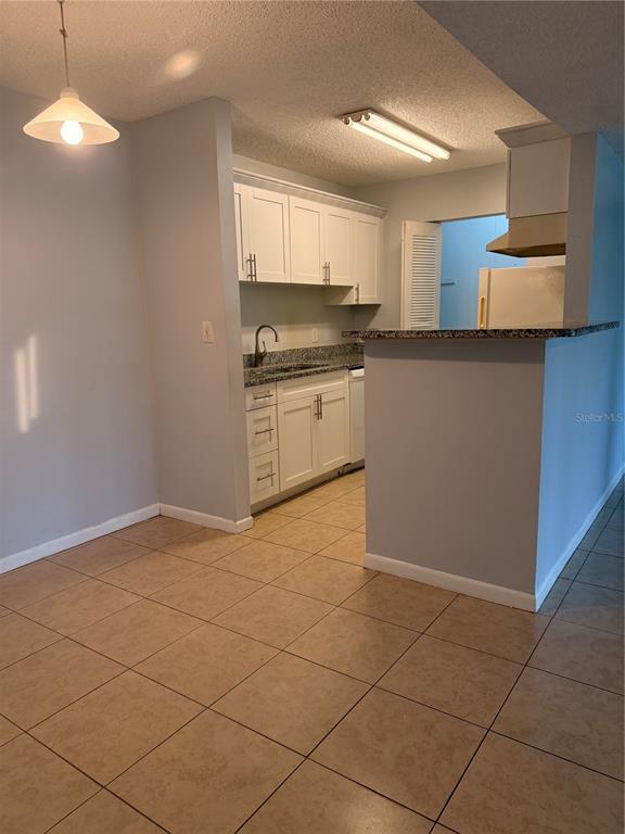 Building Photo - 455 Alt 19