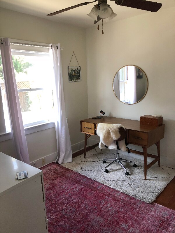 Building Photo - 316 W Victoria St