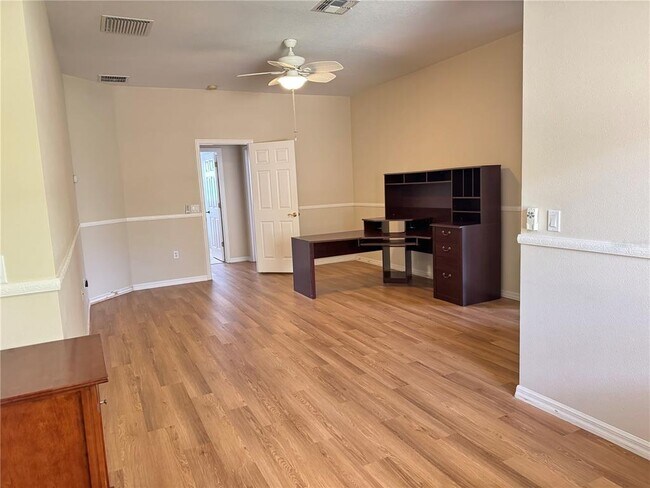 Building Photo - 275 Rock Springs Dr