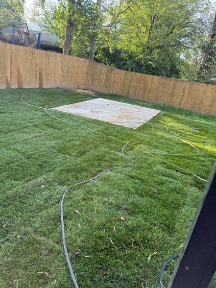 Building Photo - 1020 Crestland Ave