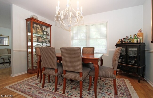 Building Photo - 25 Heritage Dr