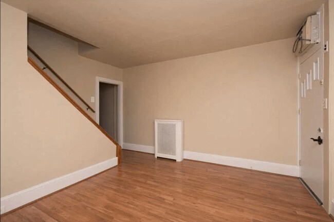Building Photo - 4414 Mitchell St