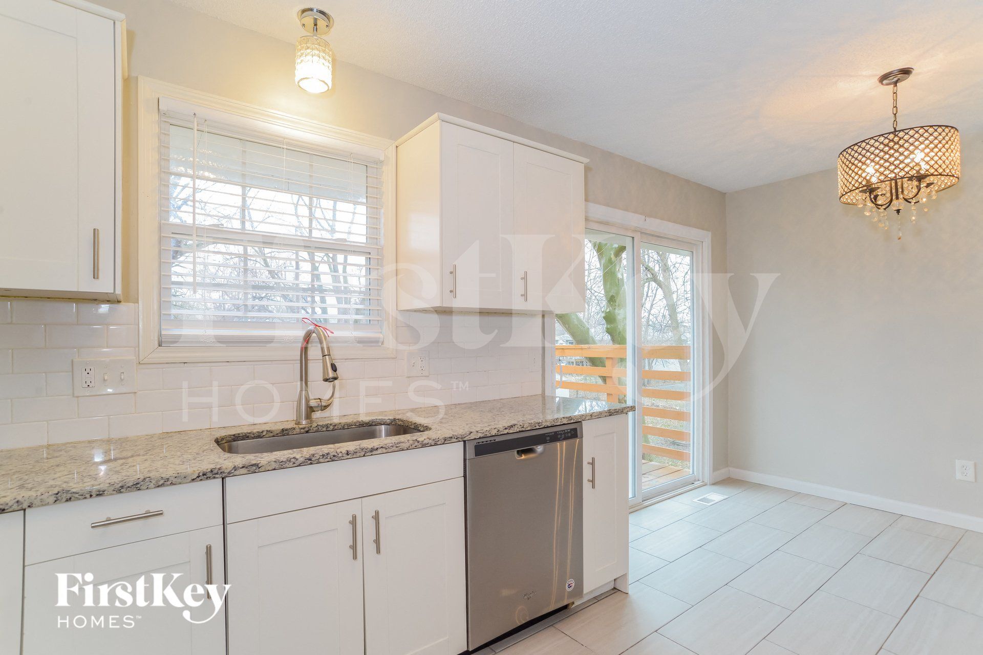 Building Photo - 615 N Pine St