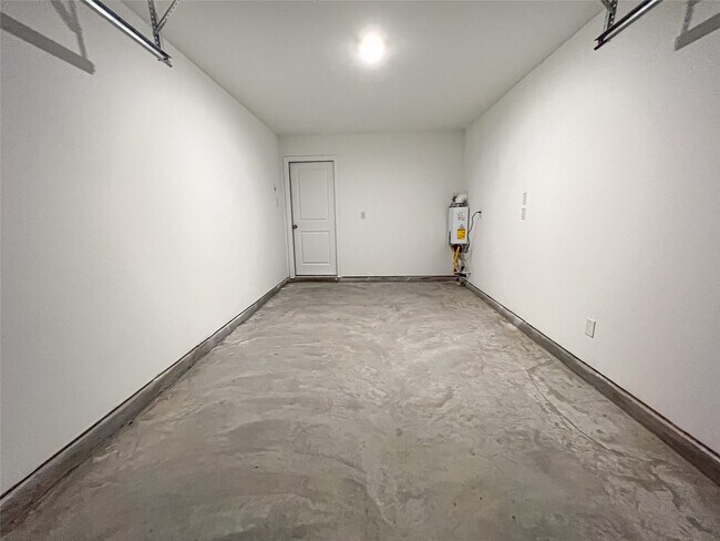 Building Photo - 21479 Carosella Dr