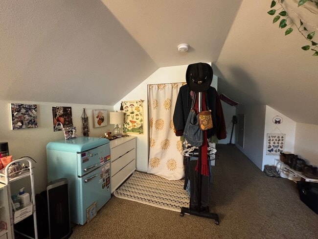 Building Photo - 7 Bed 2.5 Bath House - Near WWU