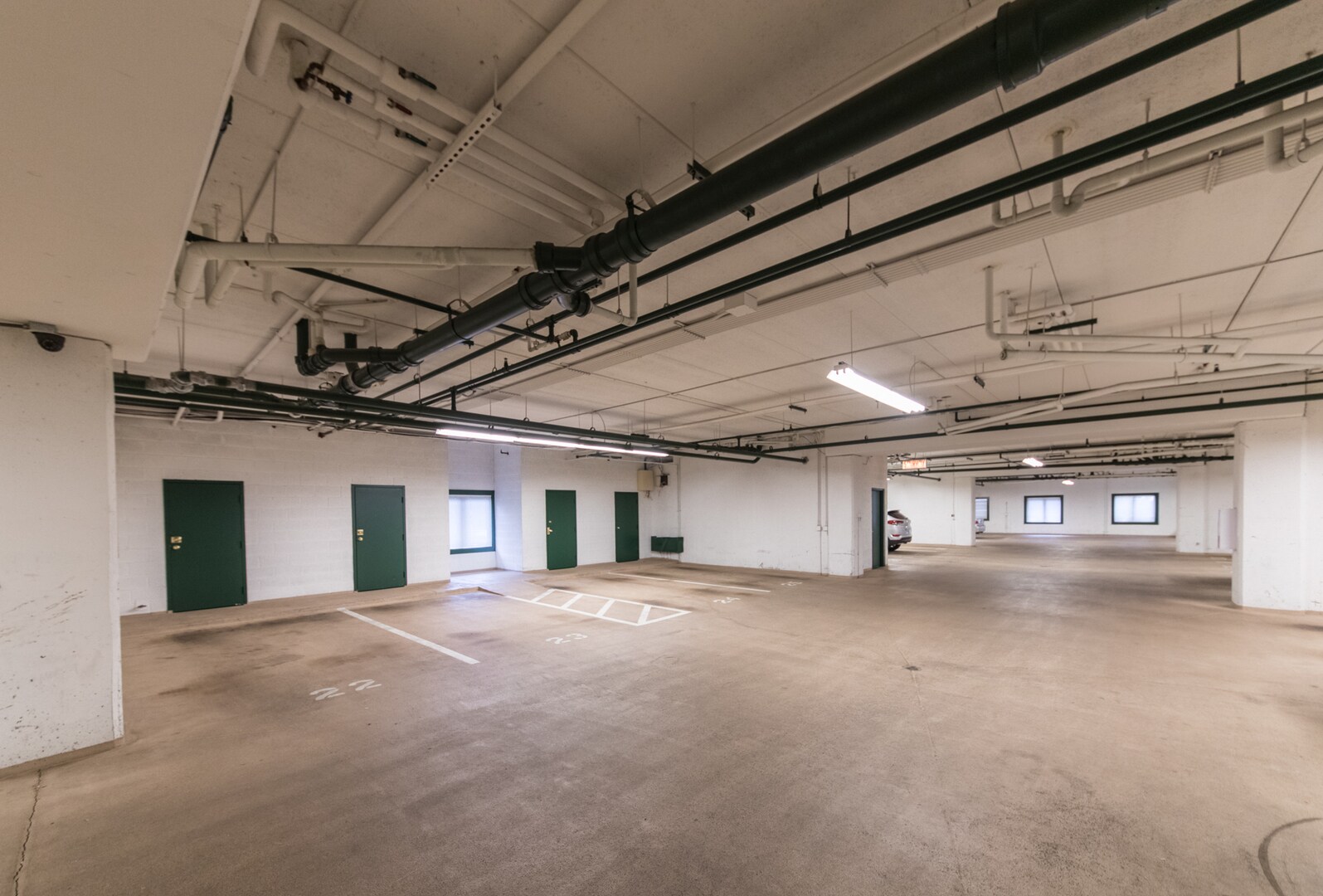 Garage & Storage - 5555 N Cumberland Ave