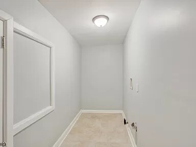 Building Photo - 304 N 5th St