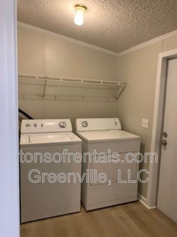 Building Photo - 236 Elizabeth Ln