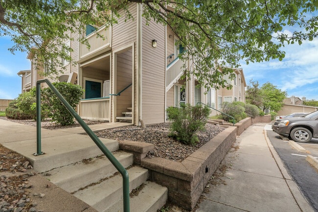 Building Photo - 8475 Pebble Creek Way