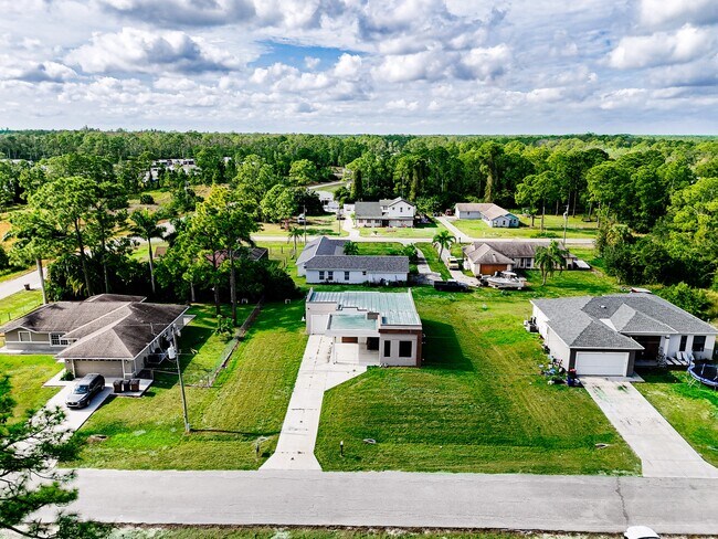 Building Photo - 2011 Olsen Ln