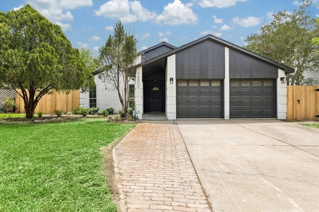 Building Photo - 16807 Forthloch Ct