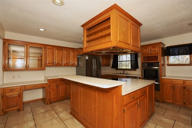 Building Photo - 113 Old Angleton Rd