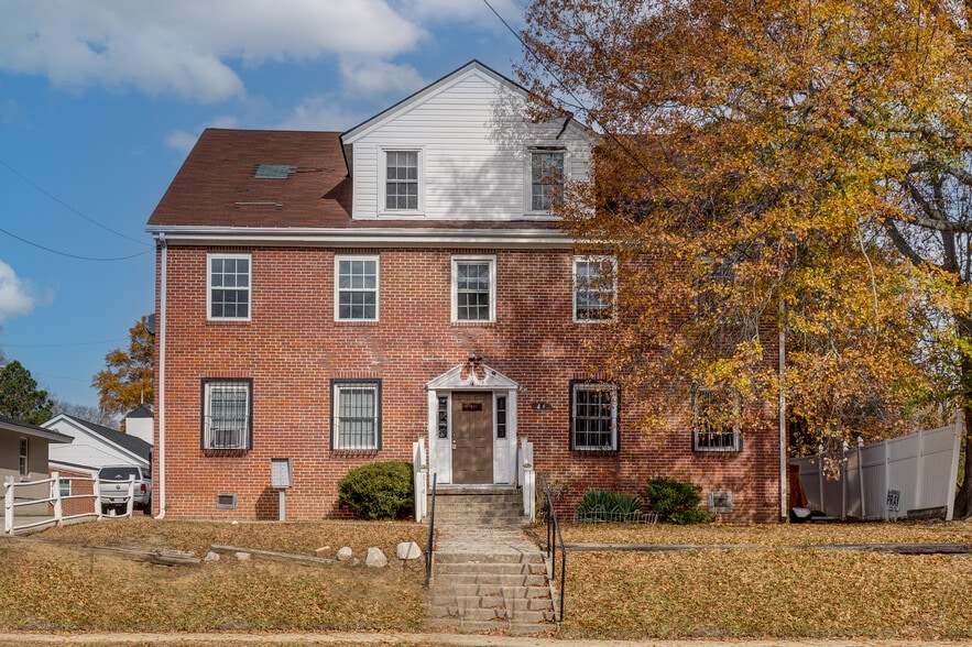 Primary Photo - 814 Sunset Ave