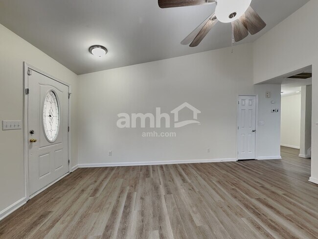 Building Photo - 4477 Westhill Pl