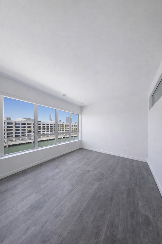 Building Photo - 110 Channel St