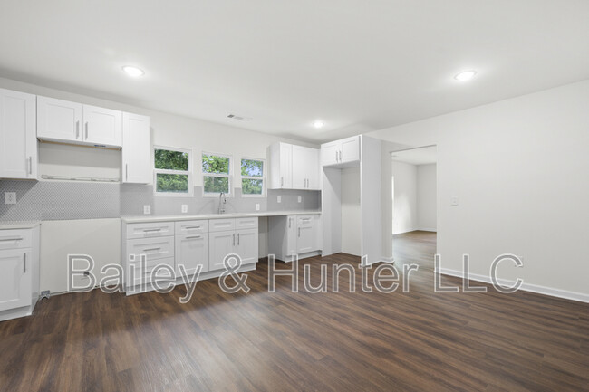 Building Photo - 1721 Hortense Pl NW